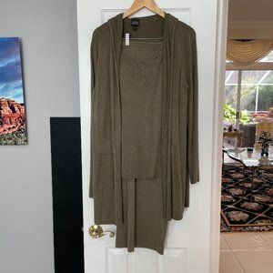 Eileen Fisher wonderful 3 piece outfit with hoodie